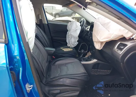 2019 Jeep Compass Latitude 4X4 from USA, damaged, VIN 3C4NJDBB9KT713896